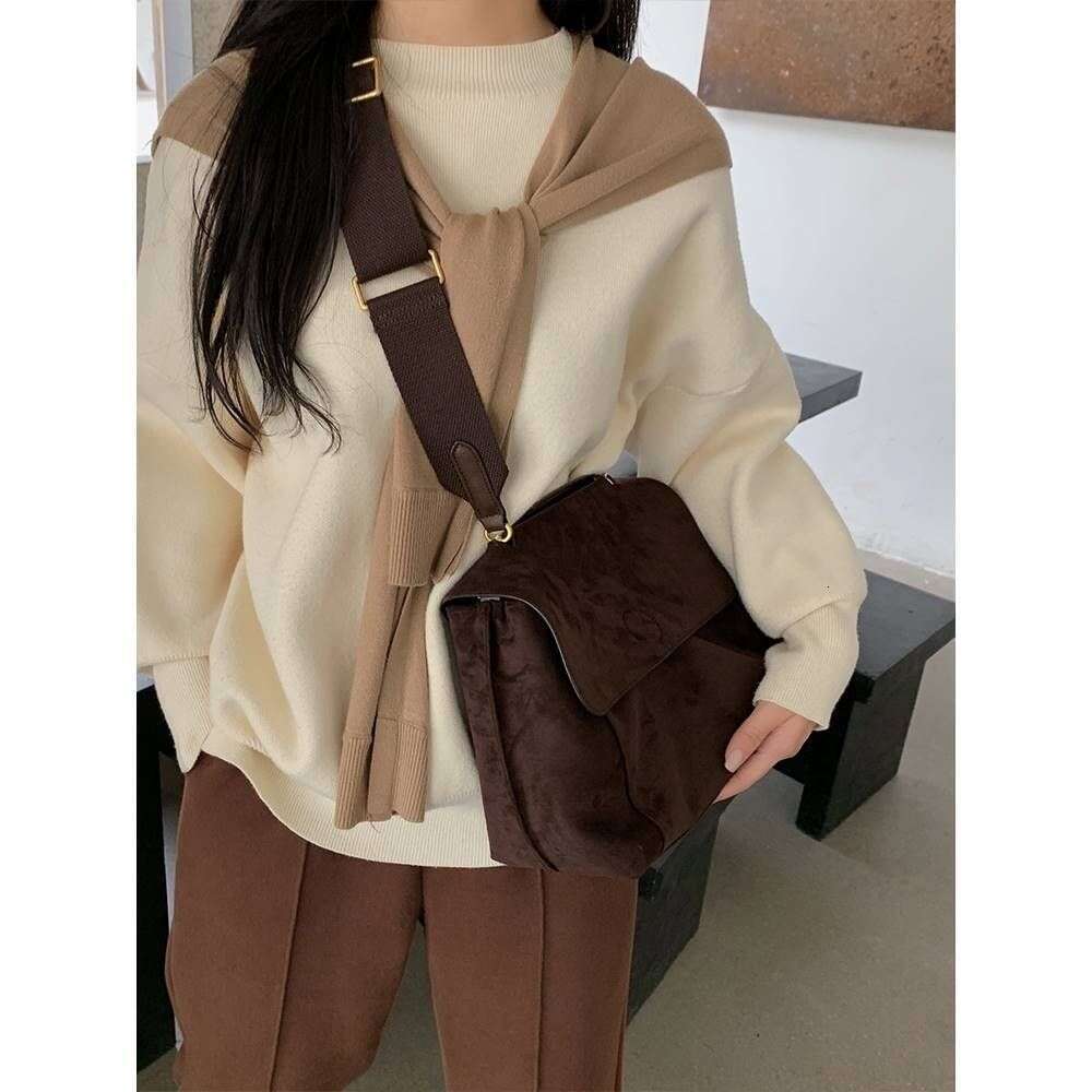2022 New Trendy Plush Versatile Autumn/Winter Large Capacity Crossbody Shoulder Women's Big Bag