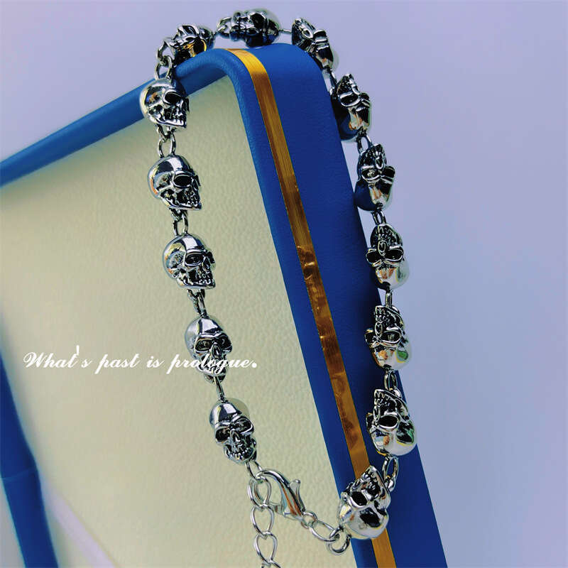 Fashionable punk style men's bracelets with creative personalized skull head metal trend and domineering bracelet