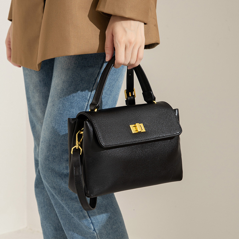 Free Shipping Designer Bag New For 2025 Summer Women's Handbag Design High Quality Soft Leather One Shoulder Crossbody Bag