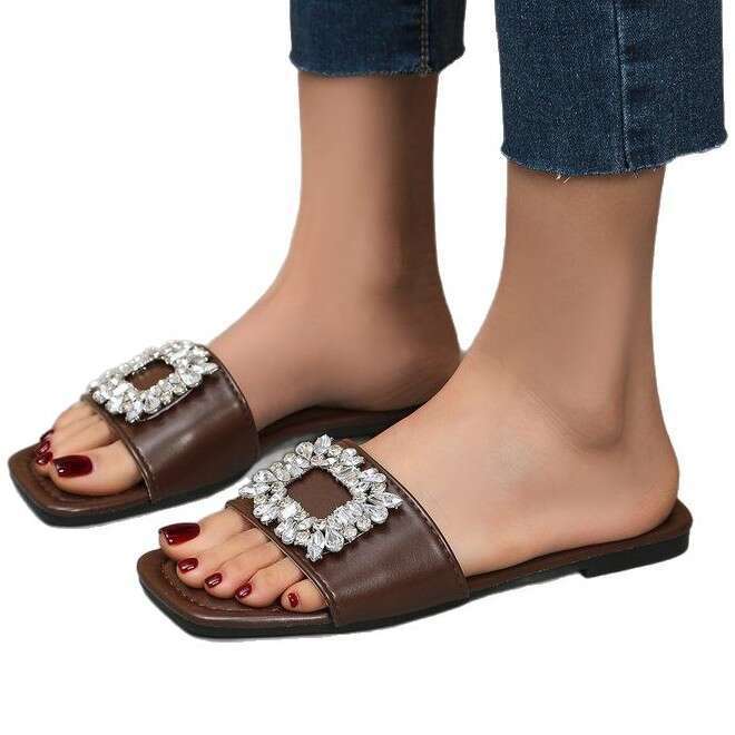 Flat Bottomed Rhinestone One-piece Slippers Female Designer Sandals For Wearing Outside 2025 New Popular And Versatile Summer Plus Size Cool Slippers