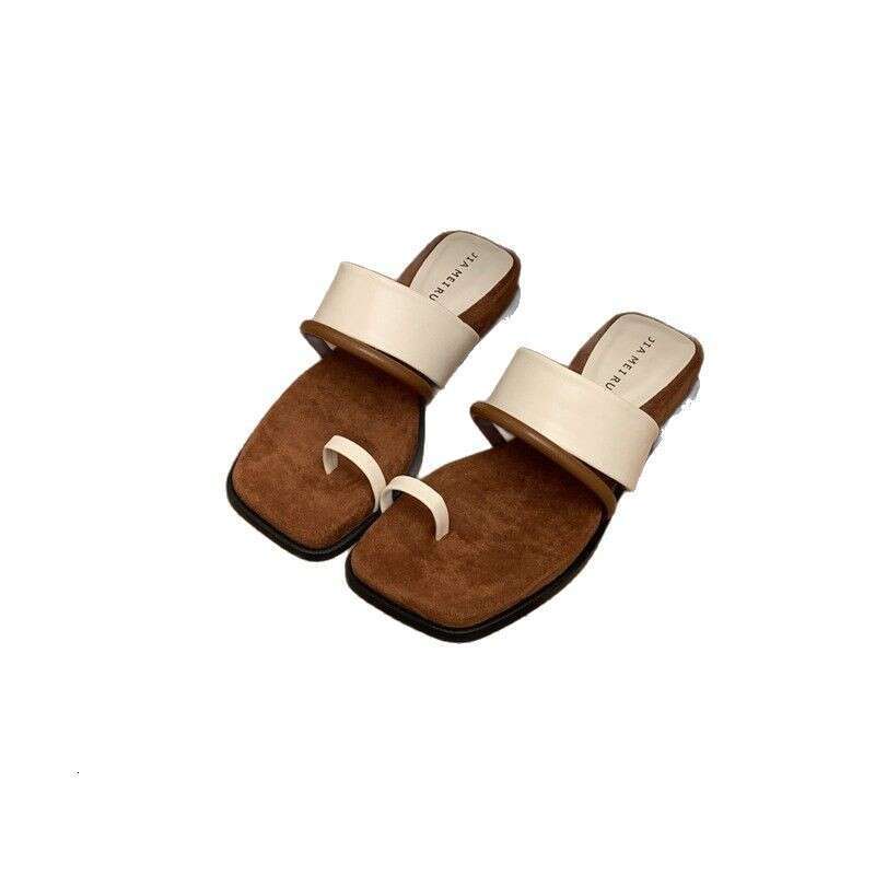 Wind square head suede thick sole toe set, women's 2025 new summer outfit, color blocked beach sandals