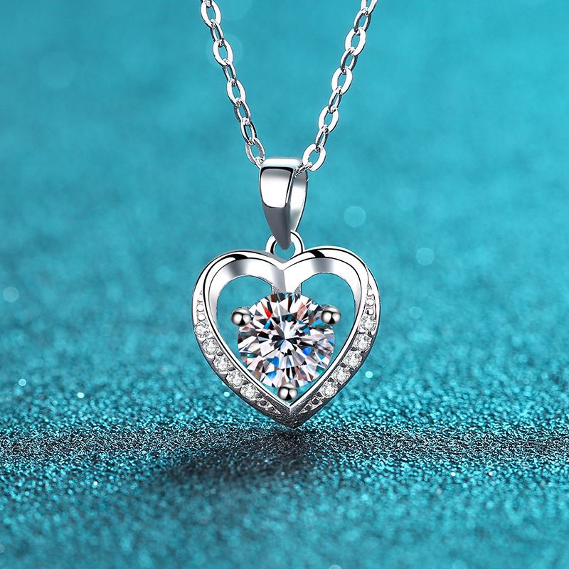 925 Sterling Silver Heart-Shaped Pendant Necklace with Moissanite for Women, Trendy Fashion Jewelry for Special Occasions