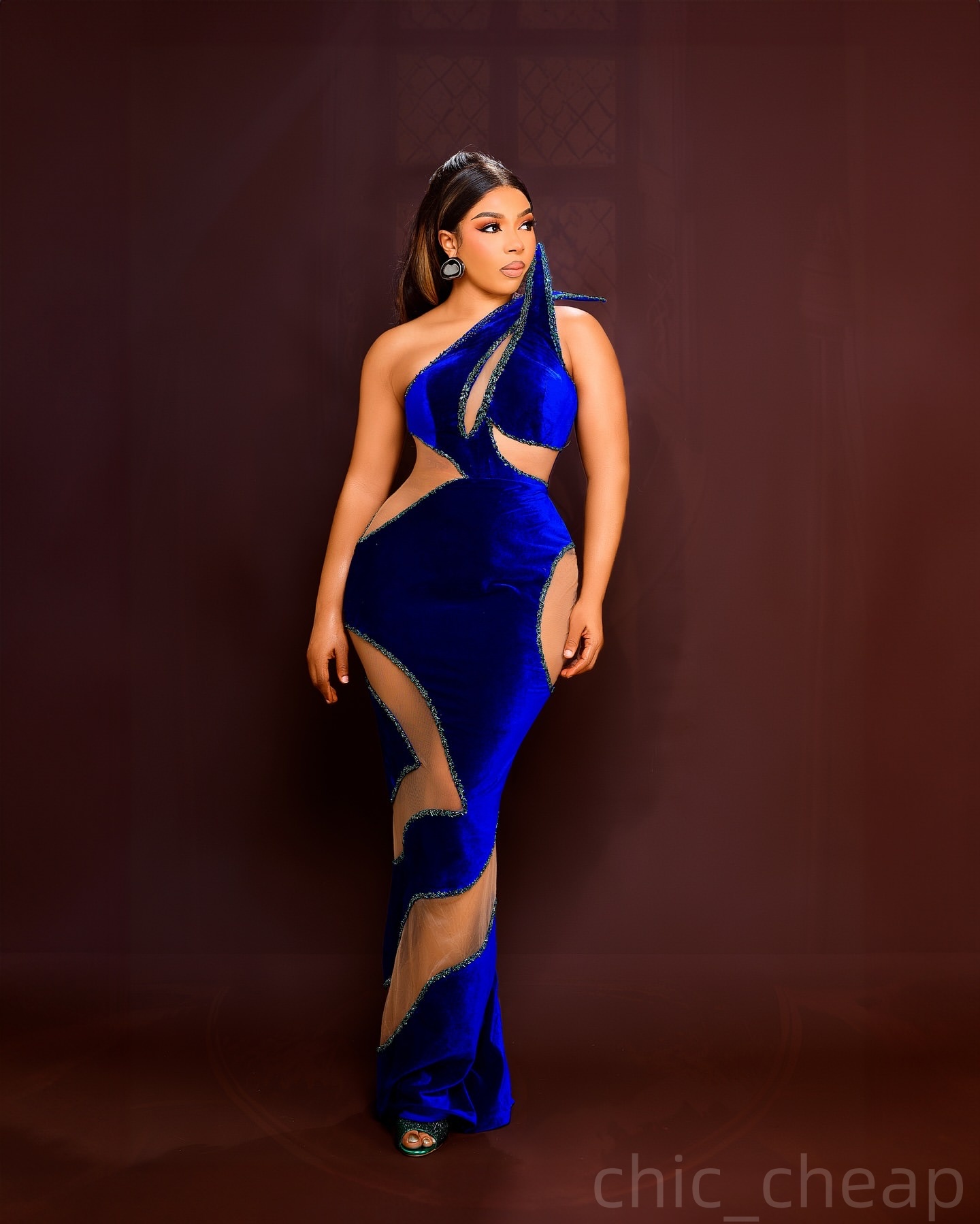 Royal Blue Sheath Prom Dresses 2025 Beaded Velvet Sheer Stylish Evening Formal Party Second Birthday Engagement Gowns Plus Size Dress For Special Occa