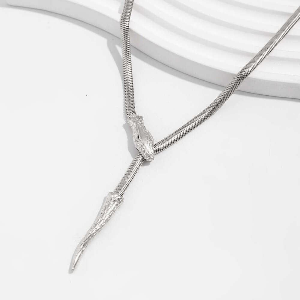 Geometric Flat Woven Alloy Necklace with Minimalist Tassel Pendant Adjustable Collarbone Chain for Modern Layering Gold and White K