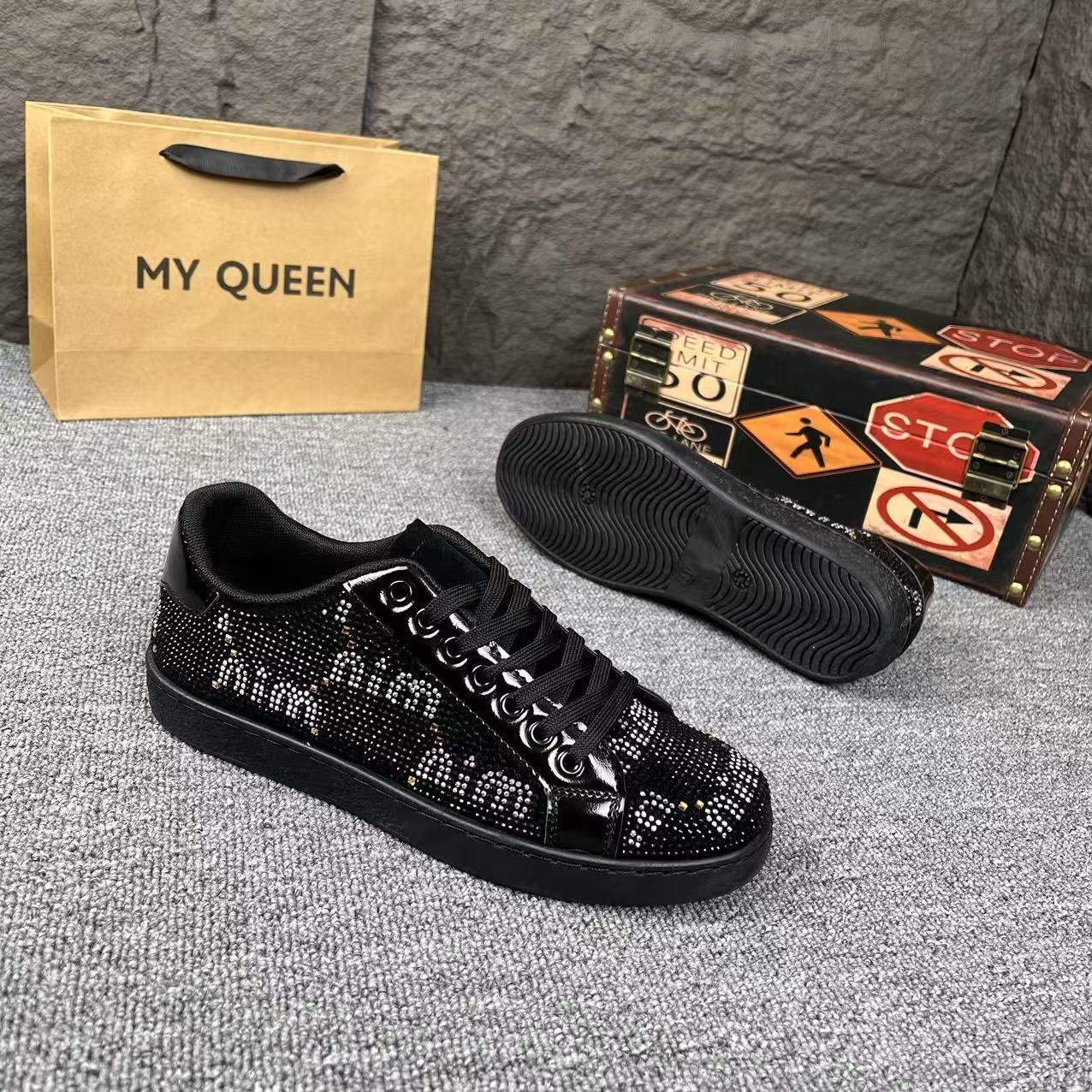 Free shipping: Designer's 2025 summer bestseller, the new black diamond trendy shoes, men's fashionable casual shoes, low-top flat-heeled sn