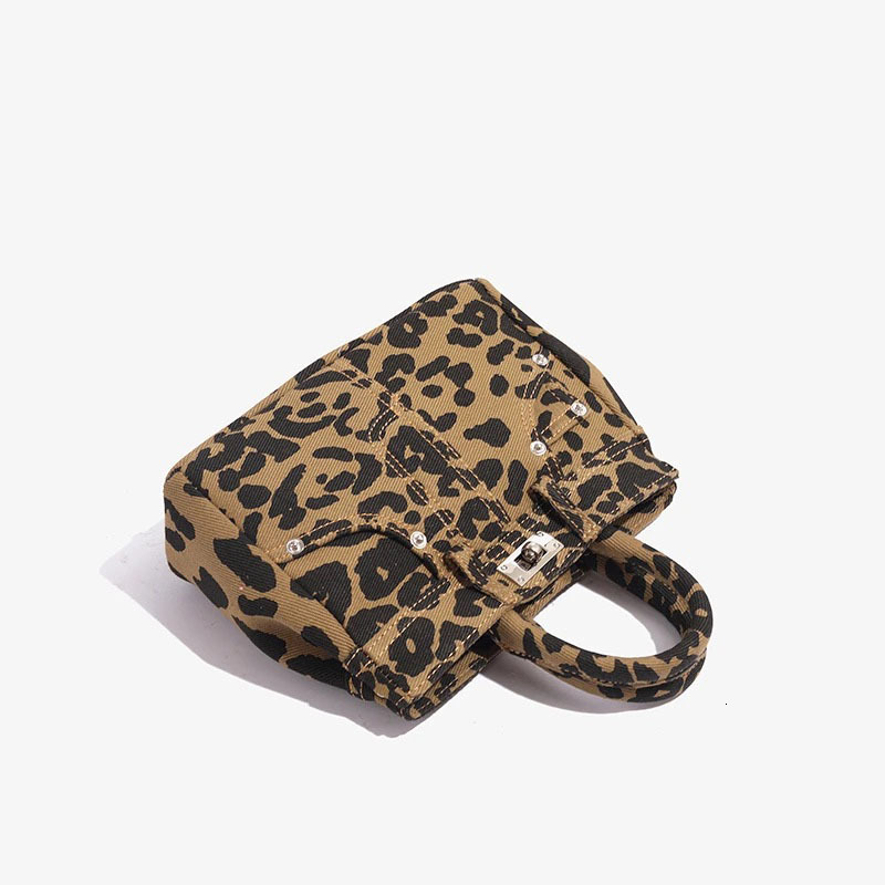 High quality brand new free designer bag, casual and fashionable commuting bag, high-end leopard print belt bag, brand new free designer bag