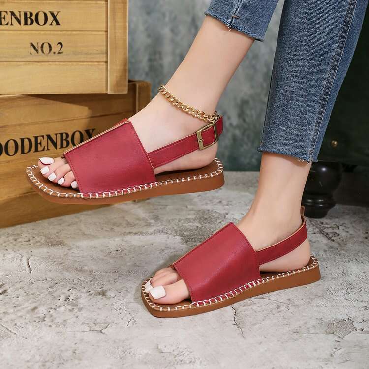 Designer Sandals Versatile Student Sandals 2025 Women's Bulltendon Bottom Comfortable Flat Sandals Outdoor Fashion Non Slip Sandals