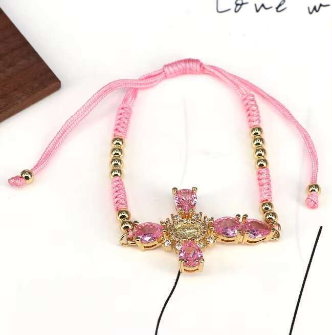 DHCollections Handmade Star Charm Bracelet Adjustable 18K Gold Plated Lucky Crystal Jewelry for Women