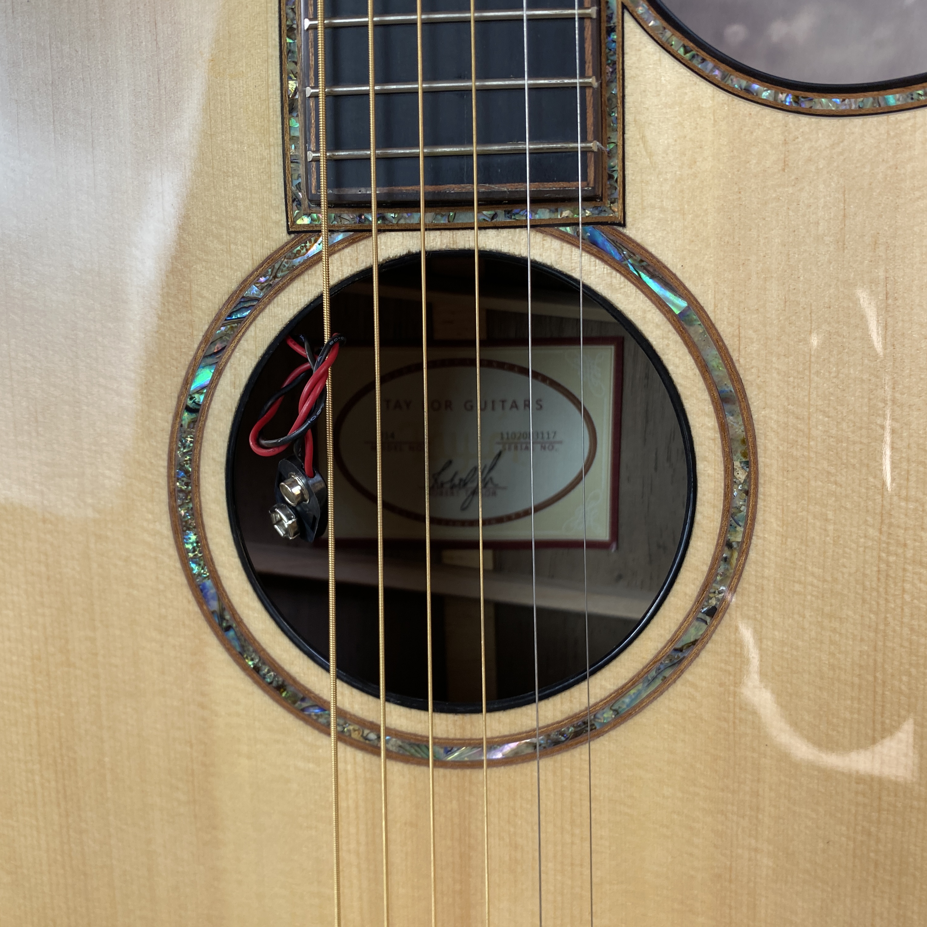914 Acoustic electric guitar with pickups, hollow solid spruce top ebony fingerboard, 20 frets, shipped from the US warehouse