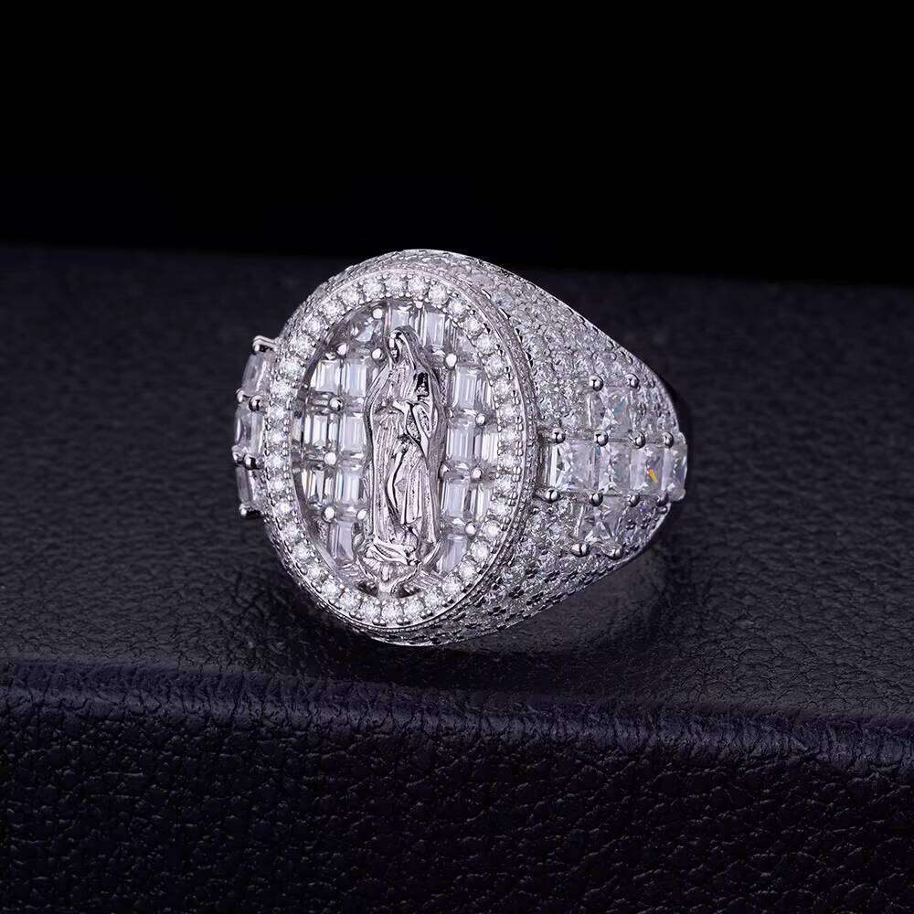 Hot Sales Hip Hop Jewelry Iced Out Sterling Sliver Custom VVS Moisssanite Dia Big Round Jesus Ring for Men