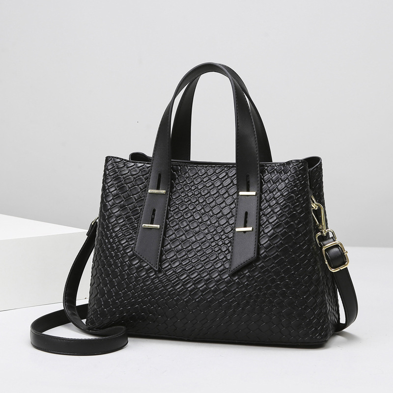 Free Shipping Designer Handbag 2025 New Tote Simple And Fashionable Women's Woven Pattern Temperament Commuting Shoulder Bag