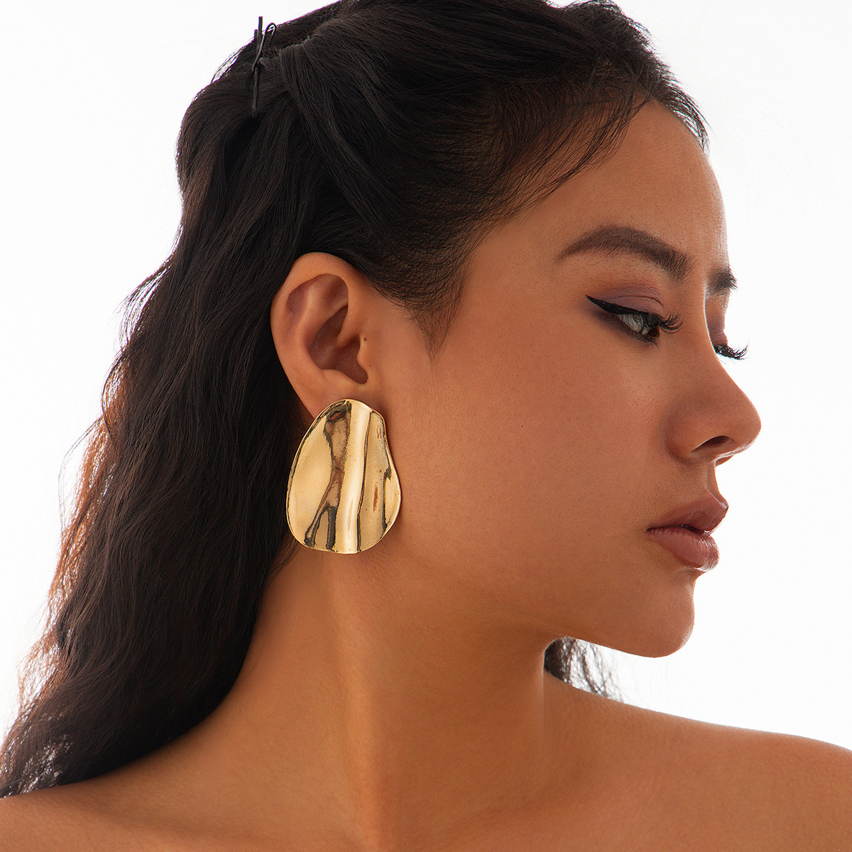 Accessories Ins personalized pleated hollow peach heart earrings with diverse combinations of sunflower alloy earrings