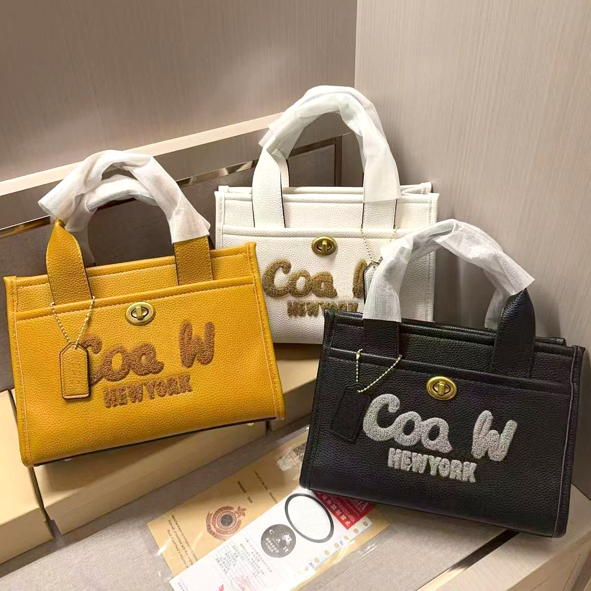 Cargo Tote bag Designer Bags Cowhide Fashion Bags Ladies Travel Bags Luxury Beach Bags Popular Handbags Letters Large Capacity Bags Commuter Shopping Bags