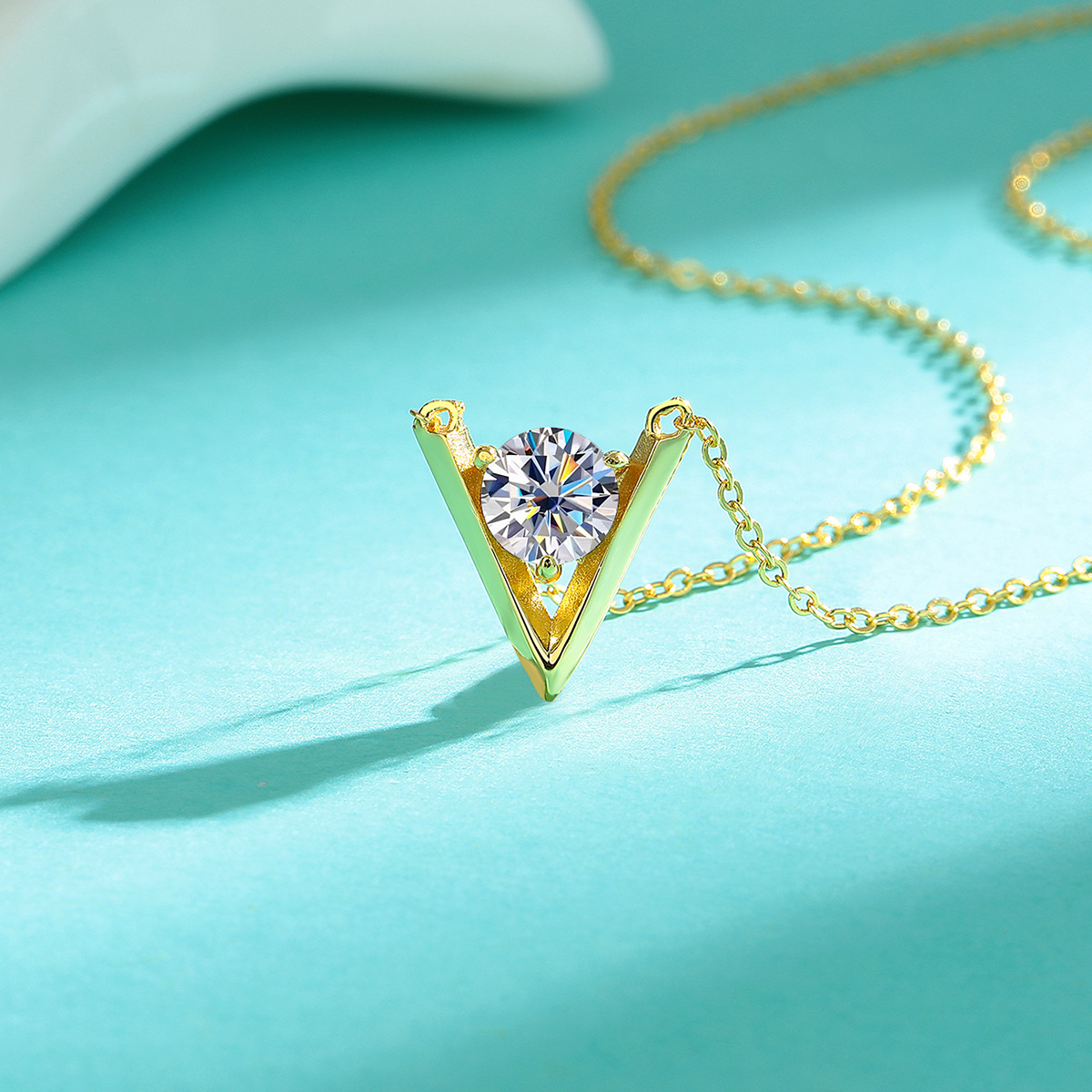 S925 Sterling Silver Moissanite V-Shape Necklace, Minimalist High-End Fashion Clavicle Chain, Luxury Niche Design Jewelry for Women