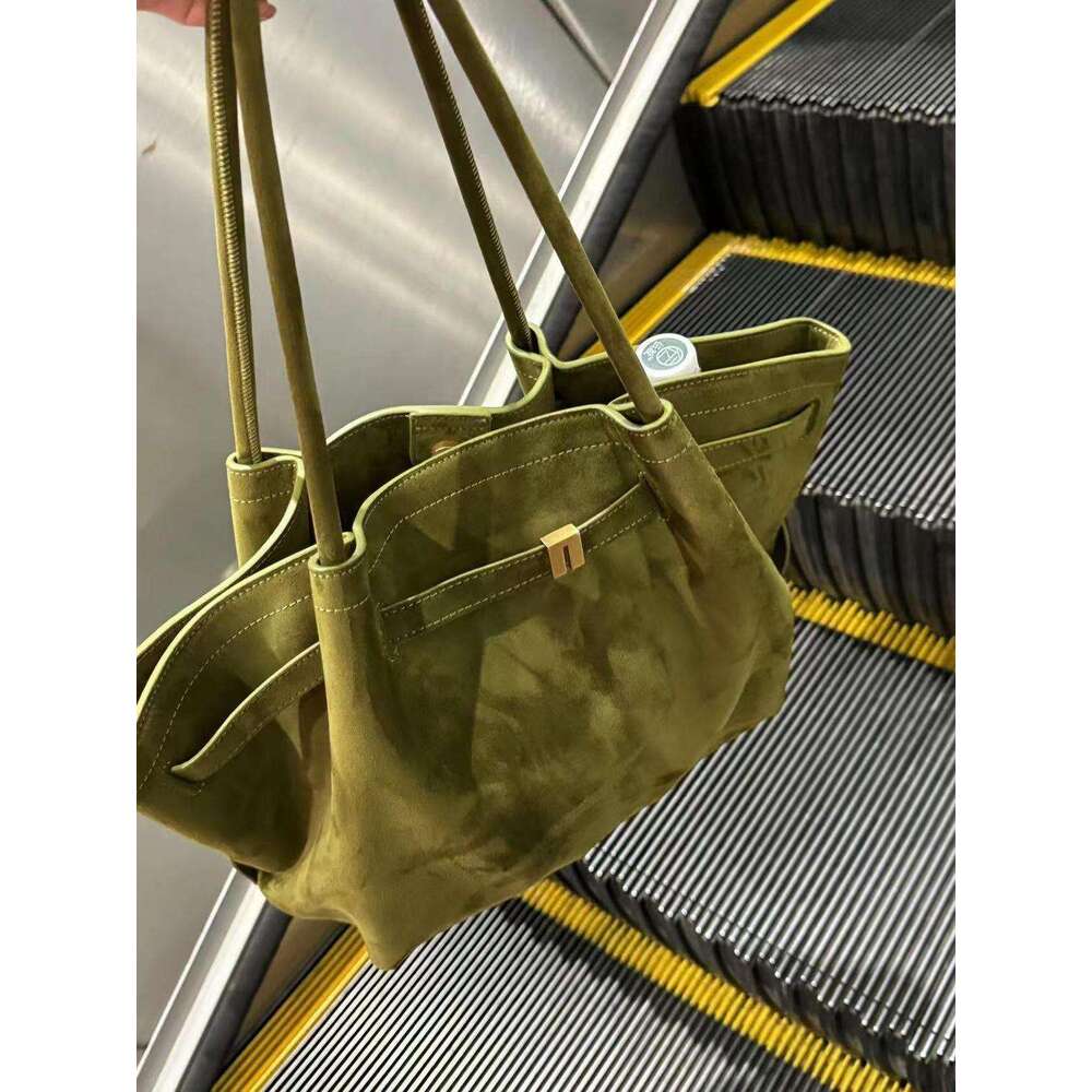 2025 autumn winter new versatile frosted hand-held tote bag fashionable niche green large capacity armpit bag