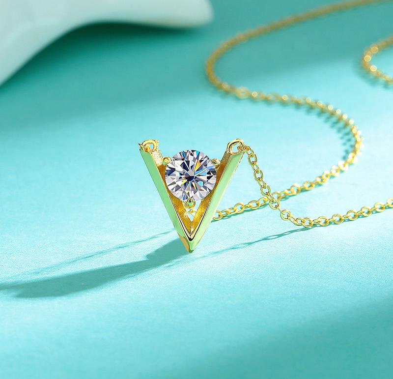 S925 Sterling Silver Moissanite V-Shape Necklace, Minimalist High-End Fashion Clavicle Chain, Luxury Niche Design Jewelry for Women