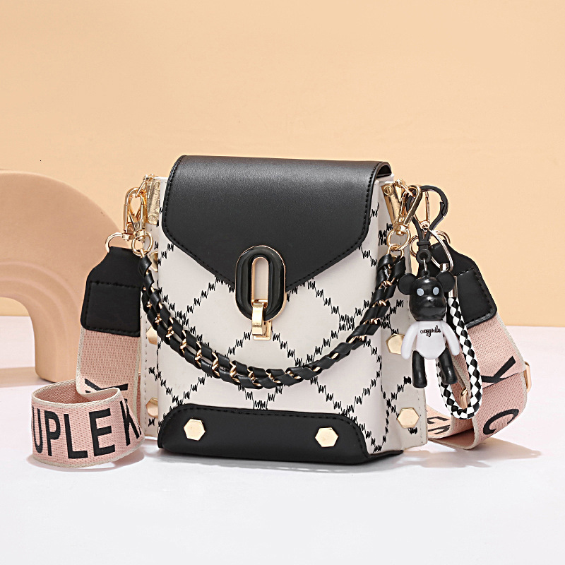 2025 New Outdoor Style Luxury Free Delivery Designer Bag Direct Value Broadcast Women's Crossbody Mobile Phone Shoulder Mini Bag Bear Ribbon Bag