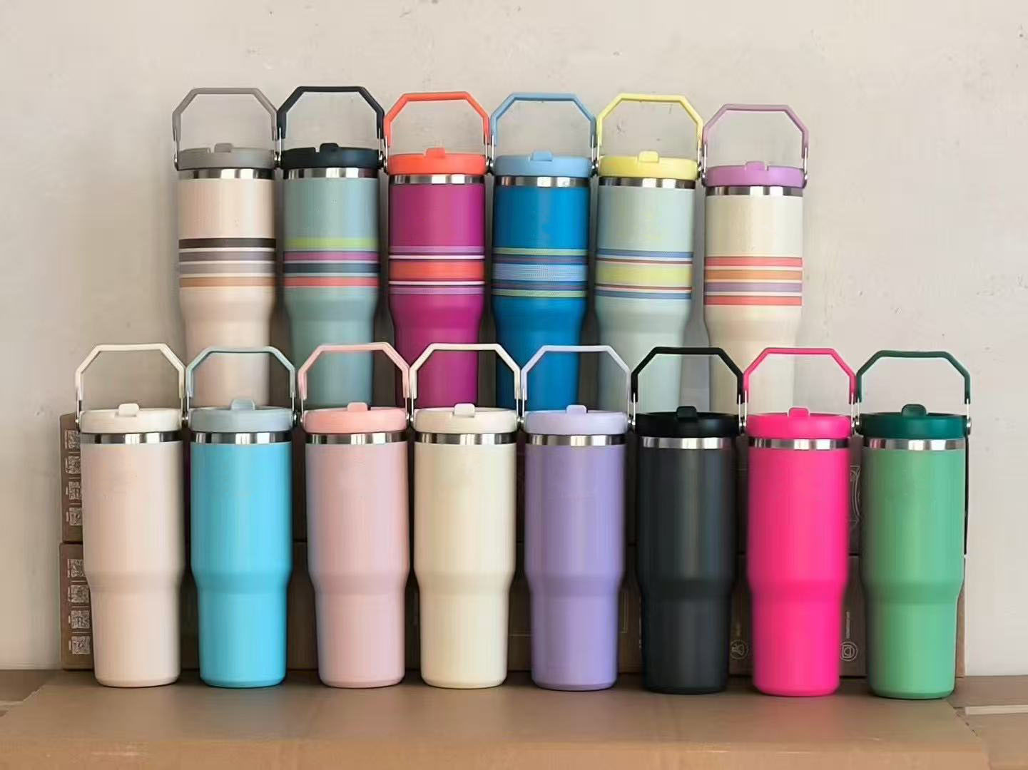 Customize Logo 30oz Reusable Flip Straw Tumblers with Handle Lid Stainless Steel Beer Mug Insulated Travel Coffee Mug for DIY