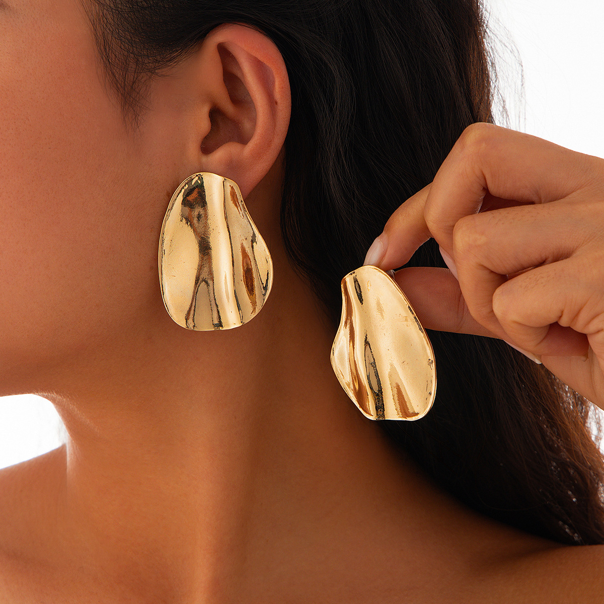 Accessories Ins personalized pleated hollow peach heart earrings with diverse combinations of sunflower alloy earrings