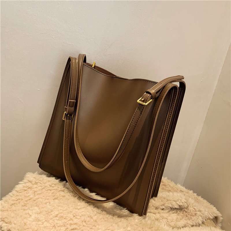 Vintage Minimalist Large Capacity Faux Leather Shoulder Tote Bag
