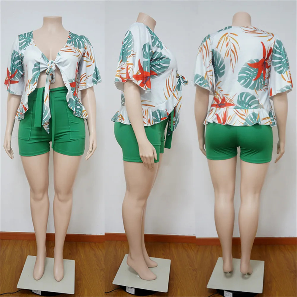 Smstar Plus Size Two Piece Set Women Summer Flowers Print Crop Top Short Sets Beach Style Matching Wholesale Drop 250516Z