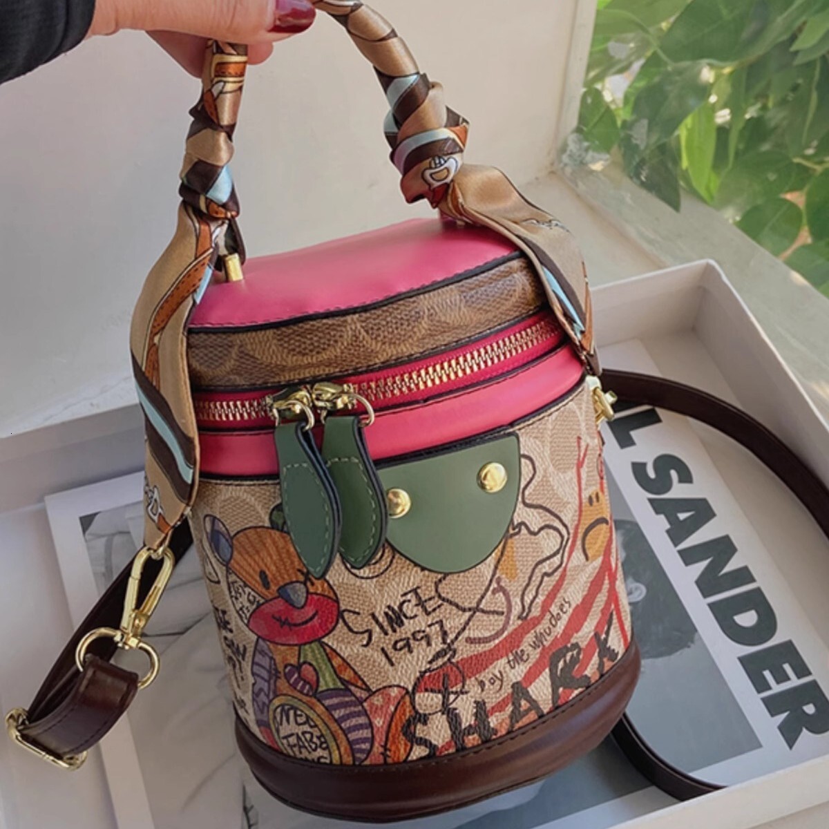 2025 New Outdoor Style Luxury Free Delivery Designer Bag ZR Bucket For Women New Graffiti Rich Cylinder Premium Handheld Women's Crossbody Small 