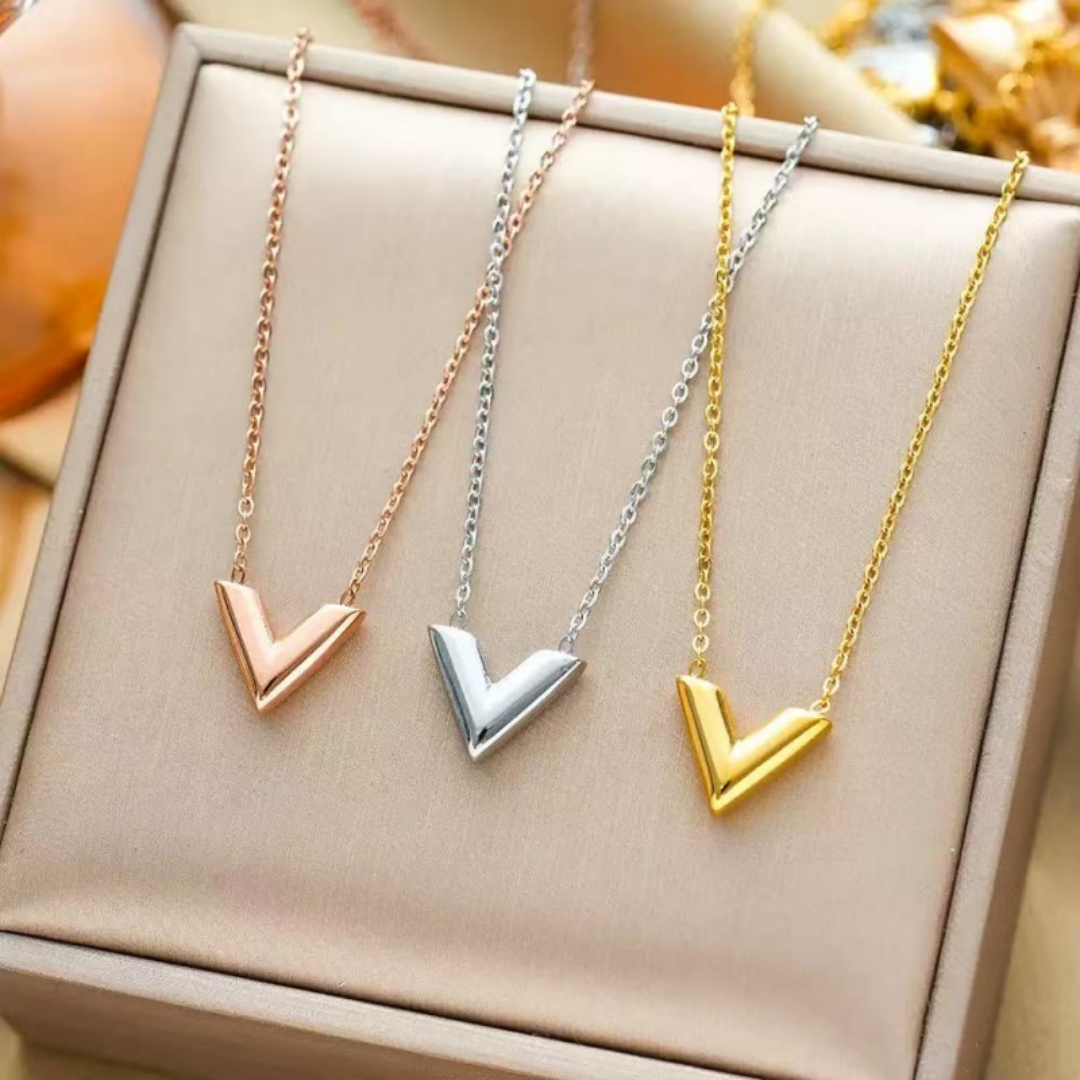 Luxury jewelry designer necklace for women designer brancelet gold stainless steel Not fading classic valentine's day gift fashion earring bracelets necklaces
