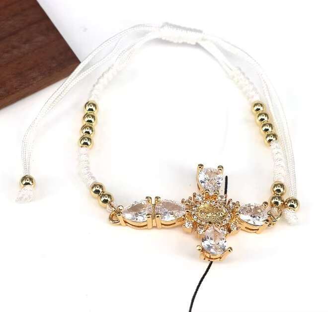 DHCollections Handmade Star Charm Bracelet Adjustable 18K Gold Plated Lucky Crystal Jewelry for Women