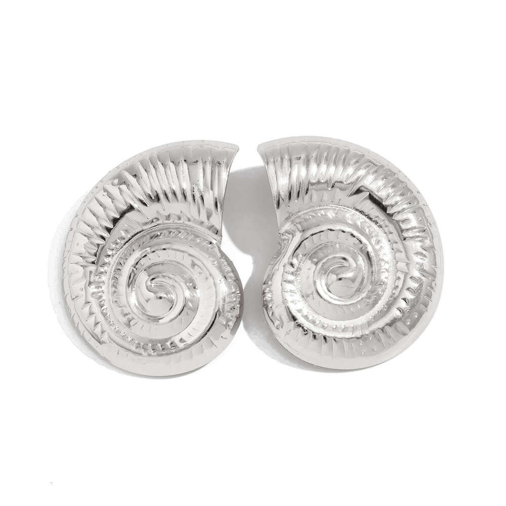 Vintage Minimalist Conch Shaped Metal Earrings Exaggerated Hollow Design for Vacation and Everyday Style