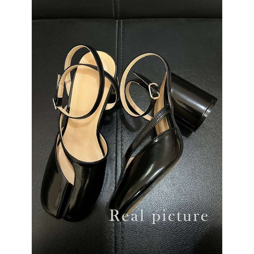 2025 New Tabi Sandals Women Brand Designe Cross Ankle Strap Buckle Slingback High Heels Chunky Heel Mary Jane Split-toe Shoes