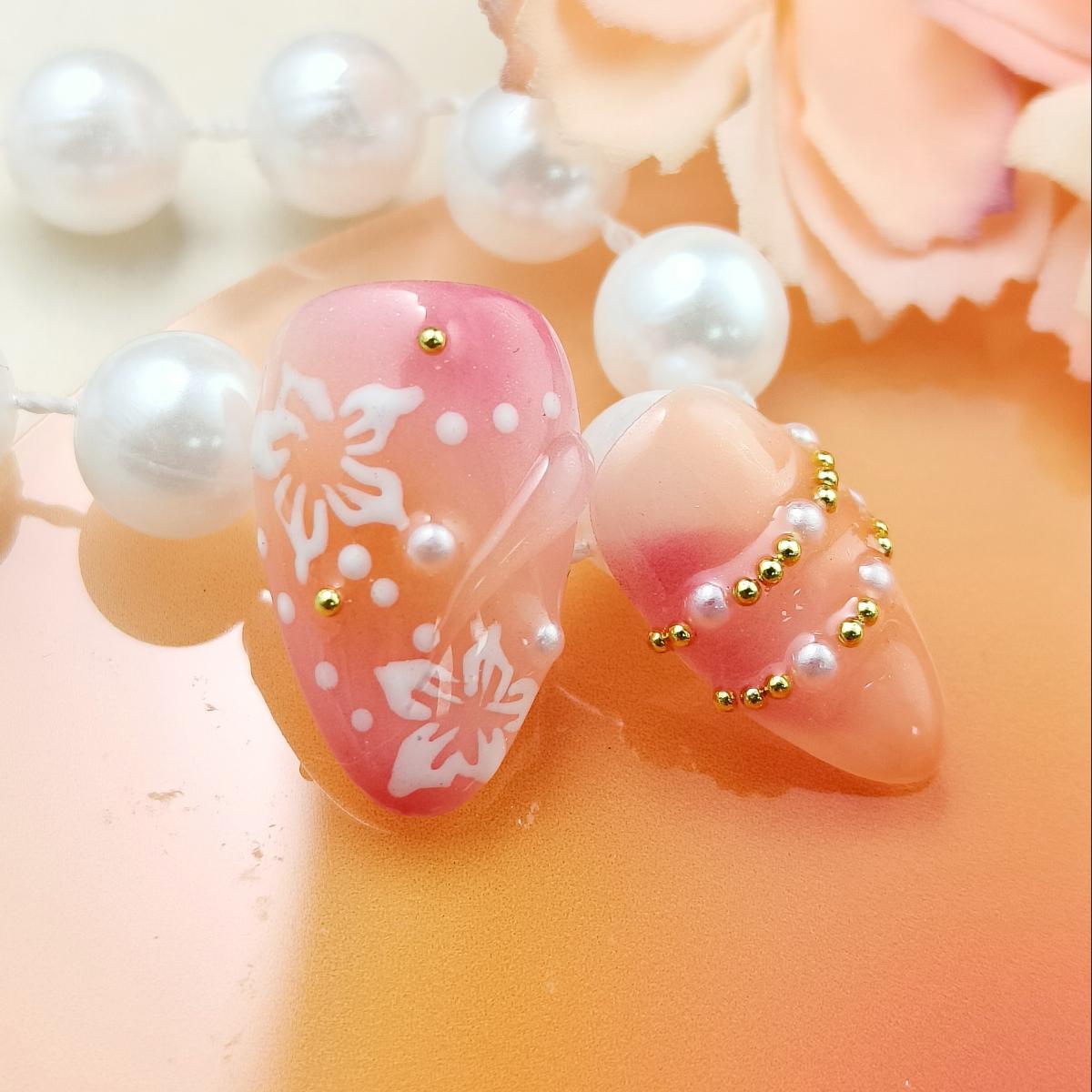 10pcs Sweet Handmade Press-on nails Short Almond Nails Bundle Hand drawn 3D Flowers Pearl Contrast color Finished nail stickers Free storage box jelly