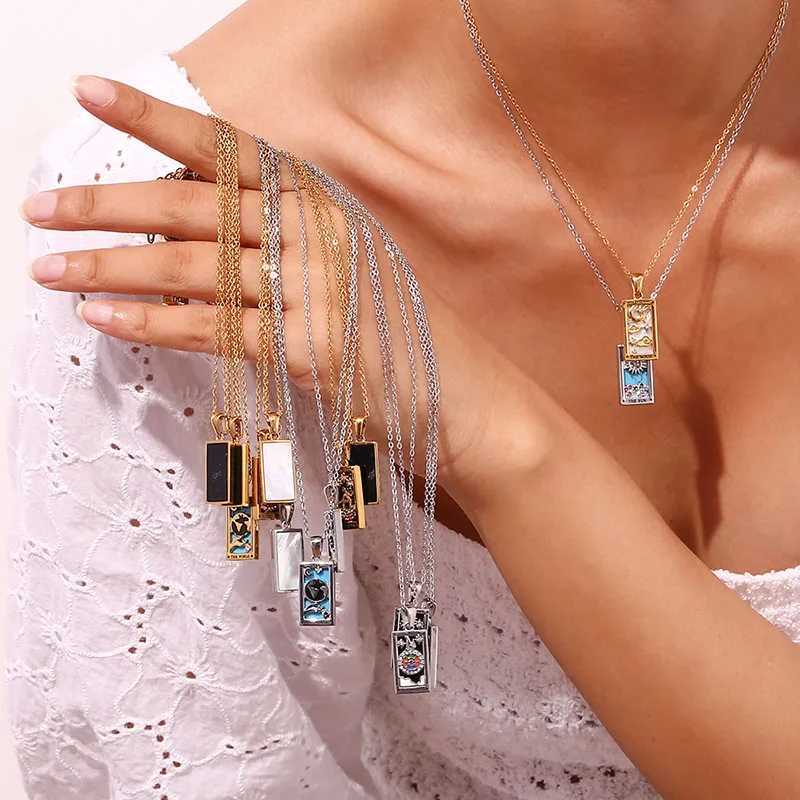 2024 New Tarot Queens Magician Moon Necklace Delivery Free Stainl Steel Collar Necklace Jewelry 18K Gold Plated Decor XJ250524