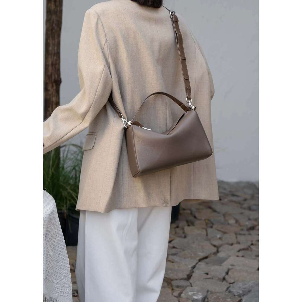Designer Bags 2025 Genuine Leather Fashion Women Shoulder Crossbody Green Bag Yellow Designer Soft Cowhide Ladie Handbag Female Apricot Luxury Bag