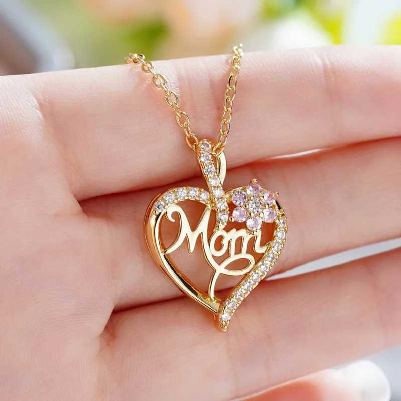 Huitan Mothers Day Necklace for Mom Luxury Trendy Craved Pendant Necklace Pink Flower Aesthetic Neck Accories Jewelry XJ250524