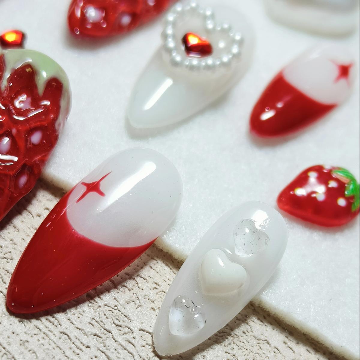 10pcs FrenchTips Handmade Press-on nail Medium Almond Nails Bundle Hand drawn 3D Love Strawberry Sweet Fake nails Finished nail stickers