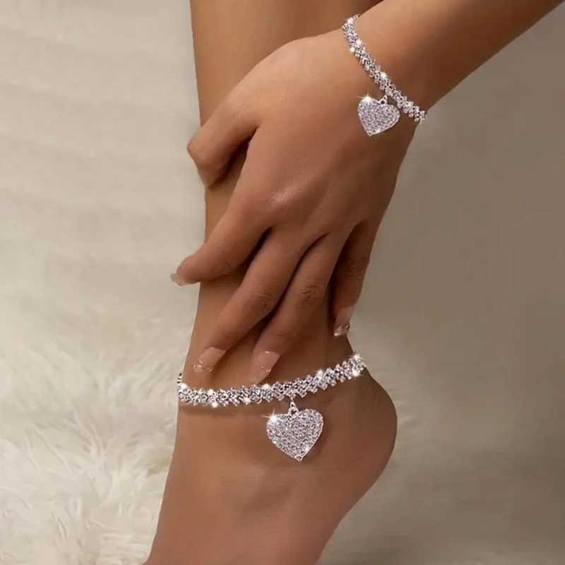 2 Pcs Fashion Silver Color Rhinestone Heart Pendant Anklet for Women Ins Bling Love Foot Ankle Bracelet Set Chain Jewelry Gifts XJ250524