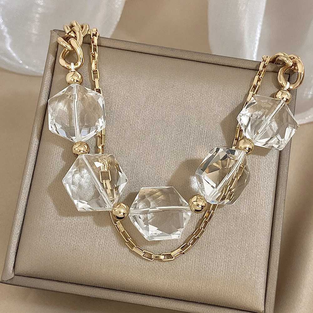 Creative Design Womens Necklace Chunky Big Geometric Transparent Resin Acrylic Pendant Necklaces Exaggerate Party Jewelry Gift XJ250524