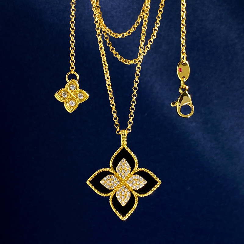 Elegant Clover Pendant Necklace 18K Gold Plated Four Leaf Flower Charm Choker with Crystal Accents Z250910