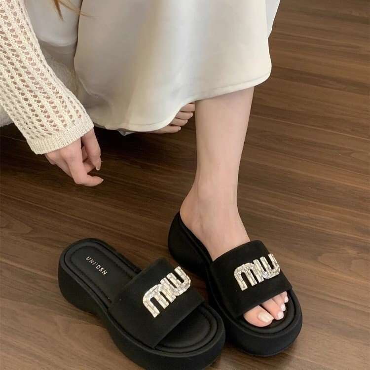 Sheepskin Sponge Cake Thick Soled Women's Shoes, Small Cool Slippers, Women's Summer Outdoor Wear, 2025 Designer Sandals Vacation Beach Lazy