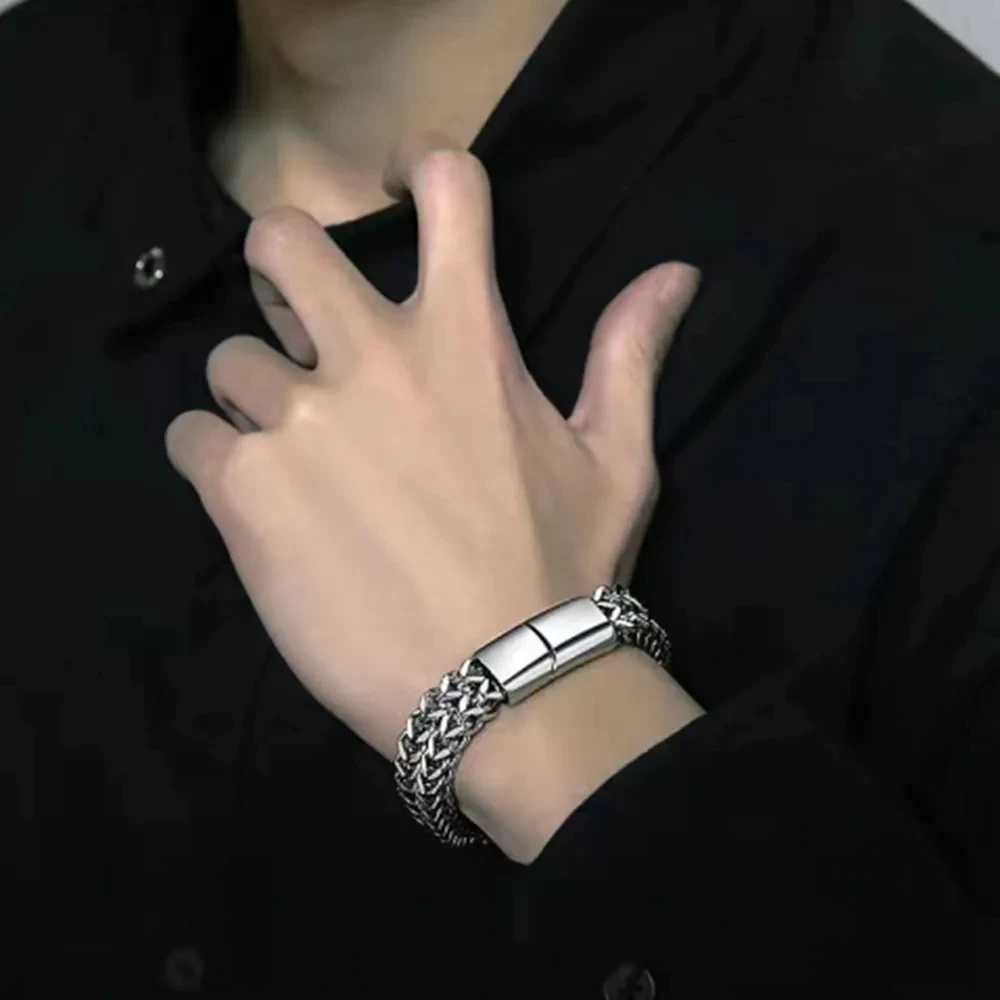 Stainless Steel Braided Double Row Front and Rear Fish Scale Alloy Magnetic Buckle Bracelet with Keel Jewelry New Model XJ250524