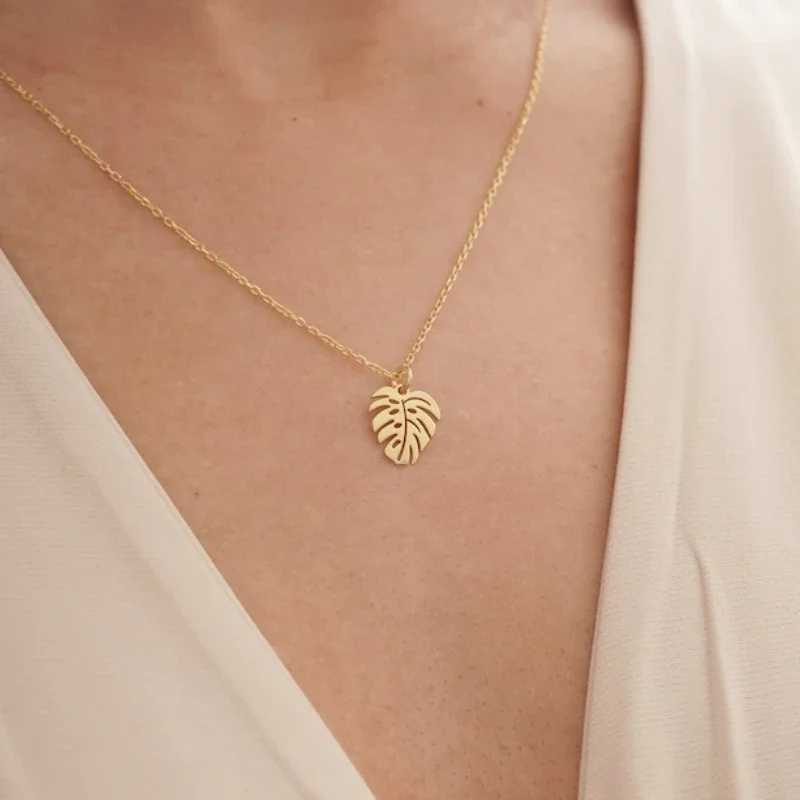 Stainless Steel Necklace Haii Style Summer Collar Stainless Steel Palm Necklaces For Women Monstera Pendant Necklace XJ250524