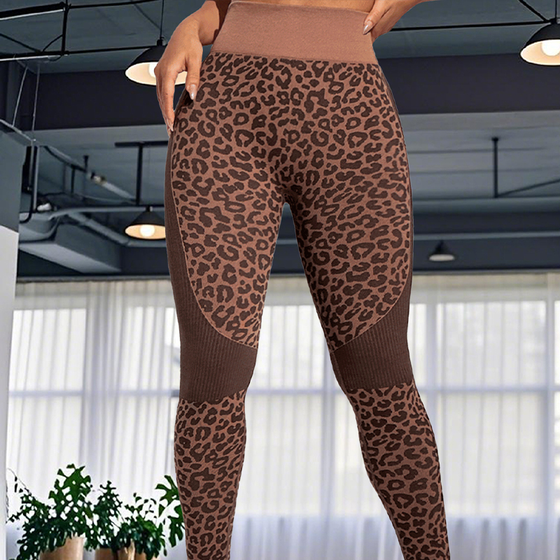 Leopard Print Women's Seamless High Waist Yoga Tights with Sculpted Peachy Buttocks - Perfect Fit for Gym Workouts