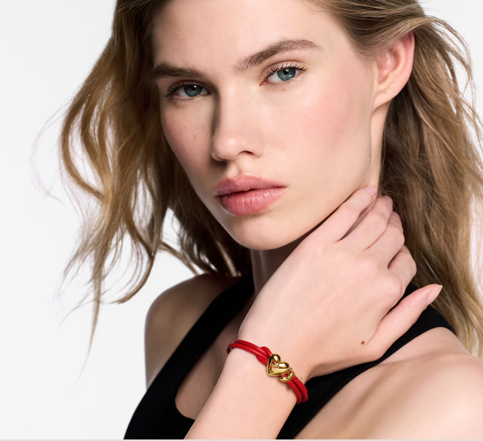Elegant Womens Charm Bracelet Red Rope Stainless Steel Bangle with Gold Heart Flower Details Lightweight for Daily Use Z250910