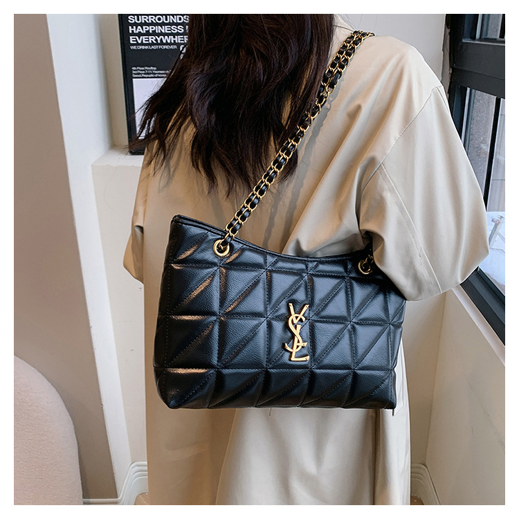 Free shipping new designer shoulder bags handbag Fashion Bags flap chain Underarm messenger Single shoulder armpit bag