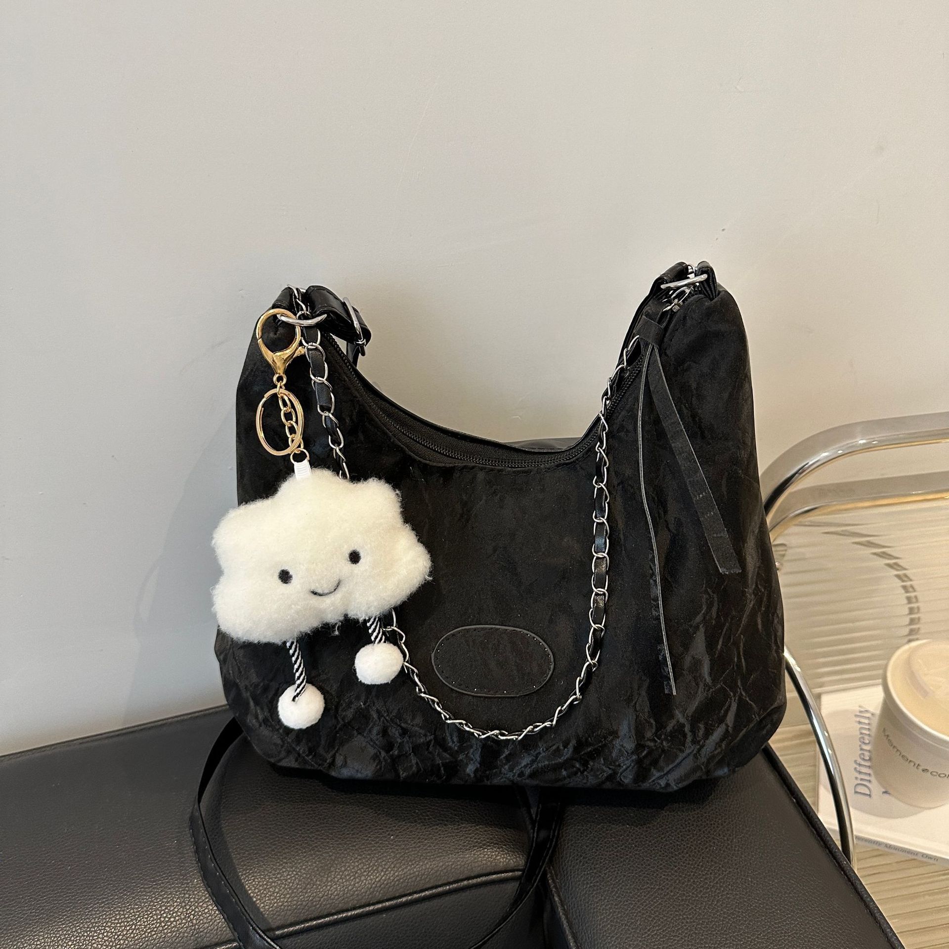 Leisure large capacity women s new summer commuting fashion fashion shoulder fashion bag designer women s shoulder bag fashion handbag