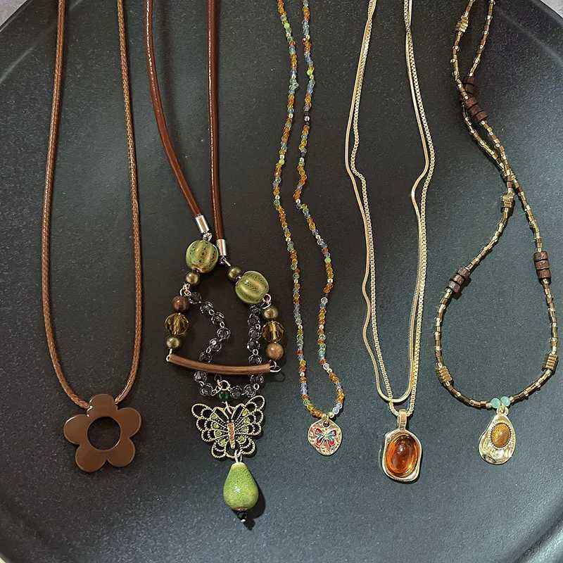 Vintage Brown Natural Stone Pendant Necklace for Women Fashion Geometric Long Leather Rope Necklace Sweater Chain Jewelry Gifts XJ250524