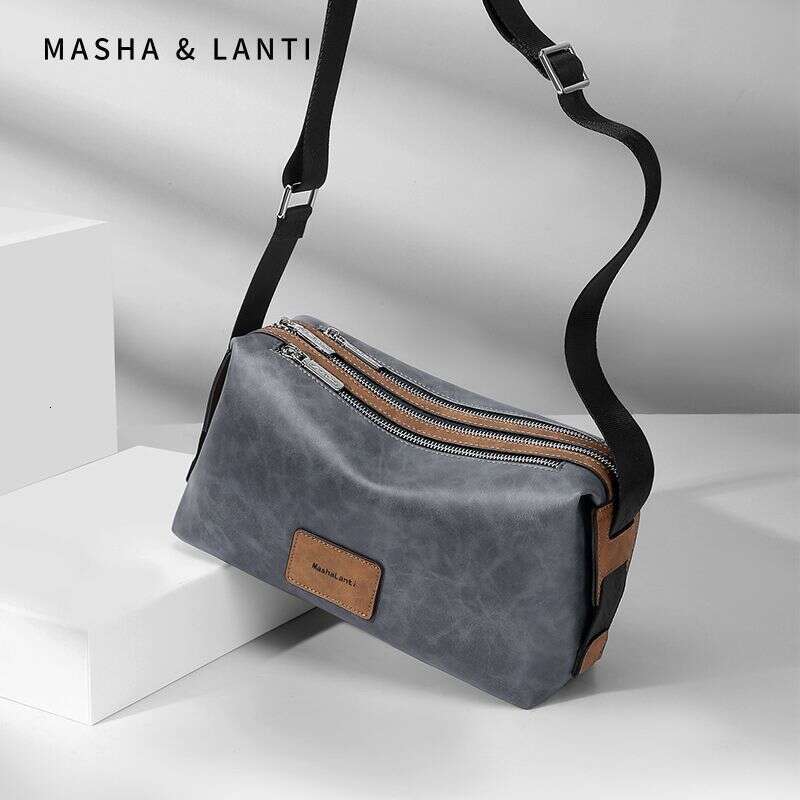 mini bag 2025 new shoulder men's large capacity summer leisure business commuting crossbody small square bag
