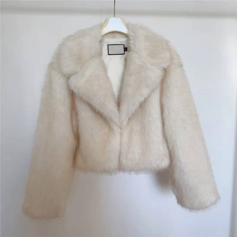 Women Coats Autumn Winter Clothing 2025 Cropped Short Fluffy Faux Fur Jacket Fashion Warm Coat Outerwears Female