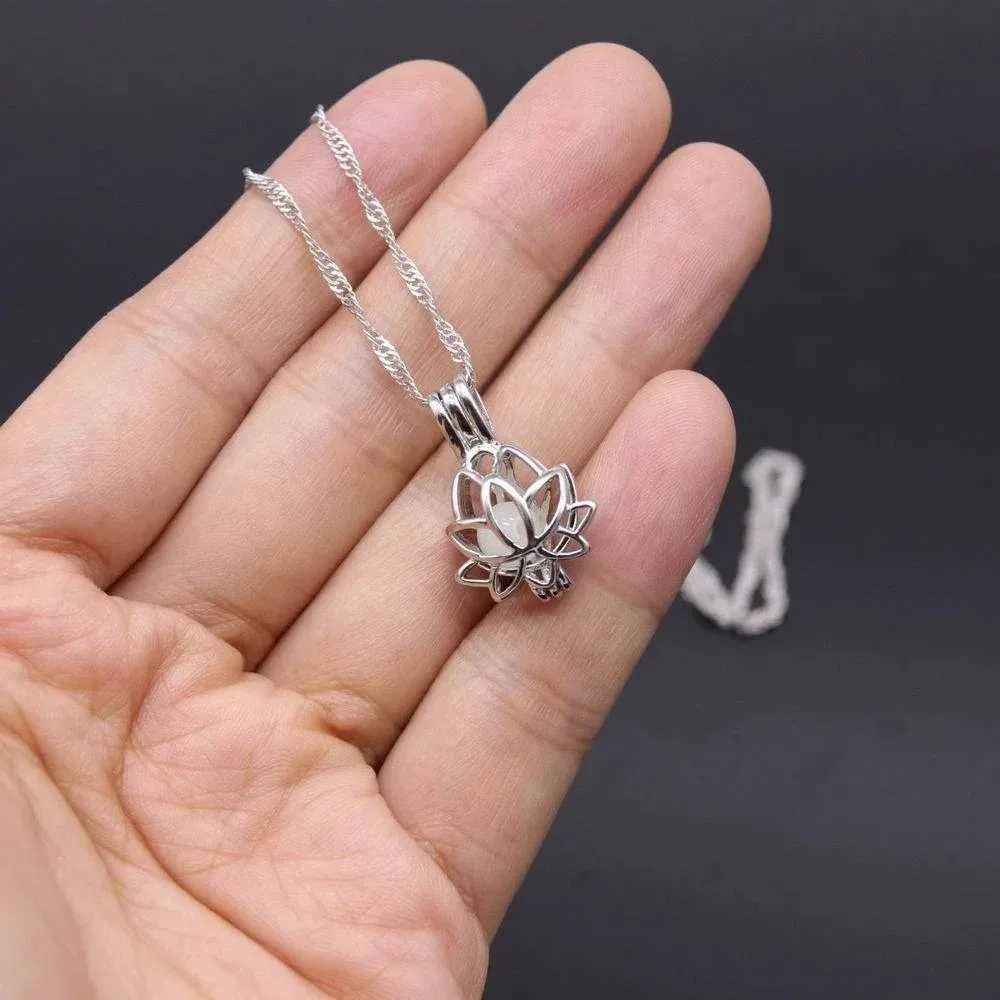 Luminous Glowing In The Dark Moon Lotus Flower Shed Pendant Necklace For Women Yoga Prayer Buddhism Jewelry XJ250524