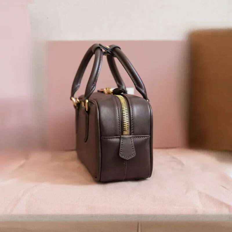 Arcadie Cowhide Top Handle Bag for Women Fashionable and Versatile Handbag High Definition Edition designer bag